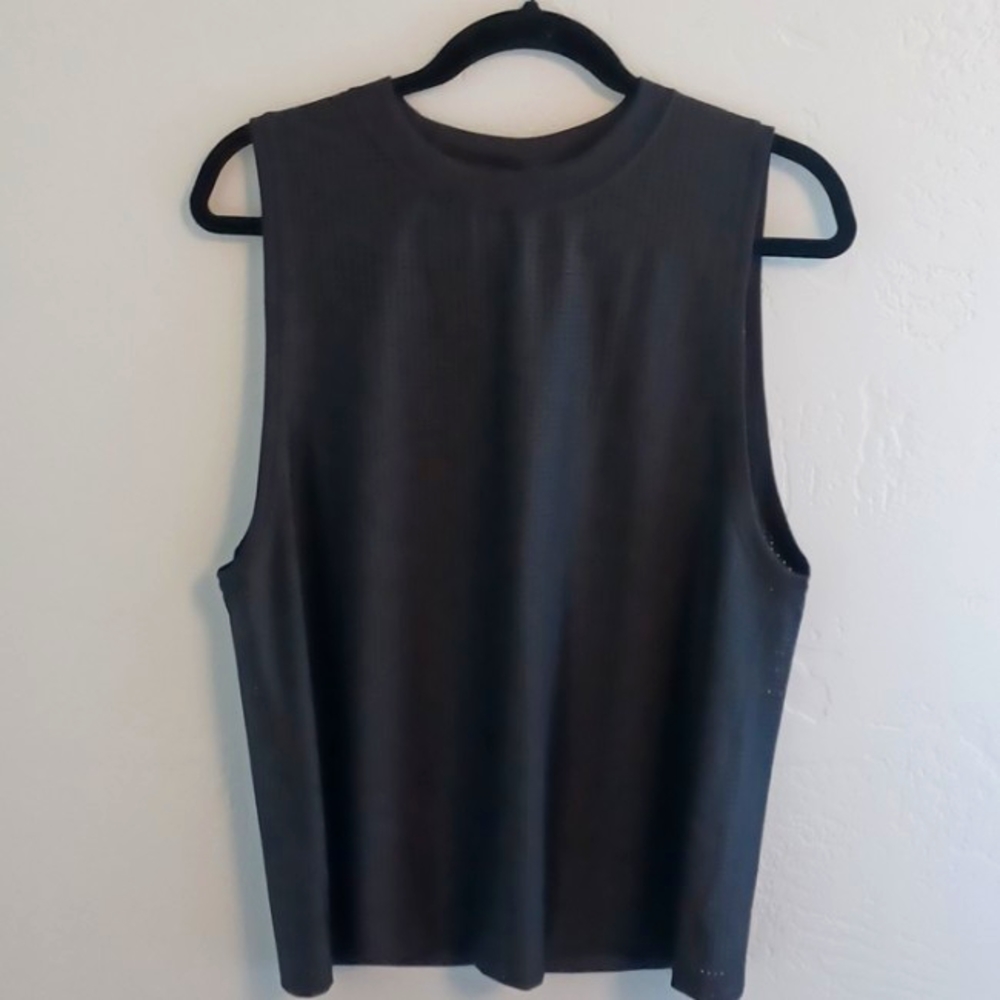 NWOT Lululemon oversized muscle tee